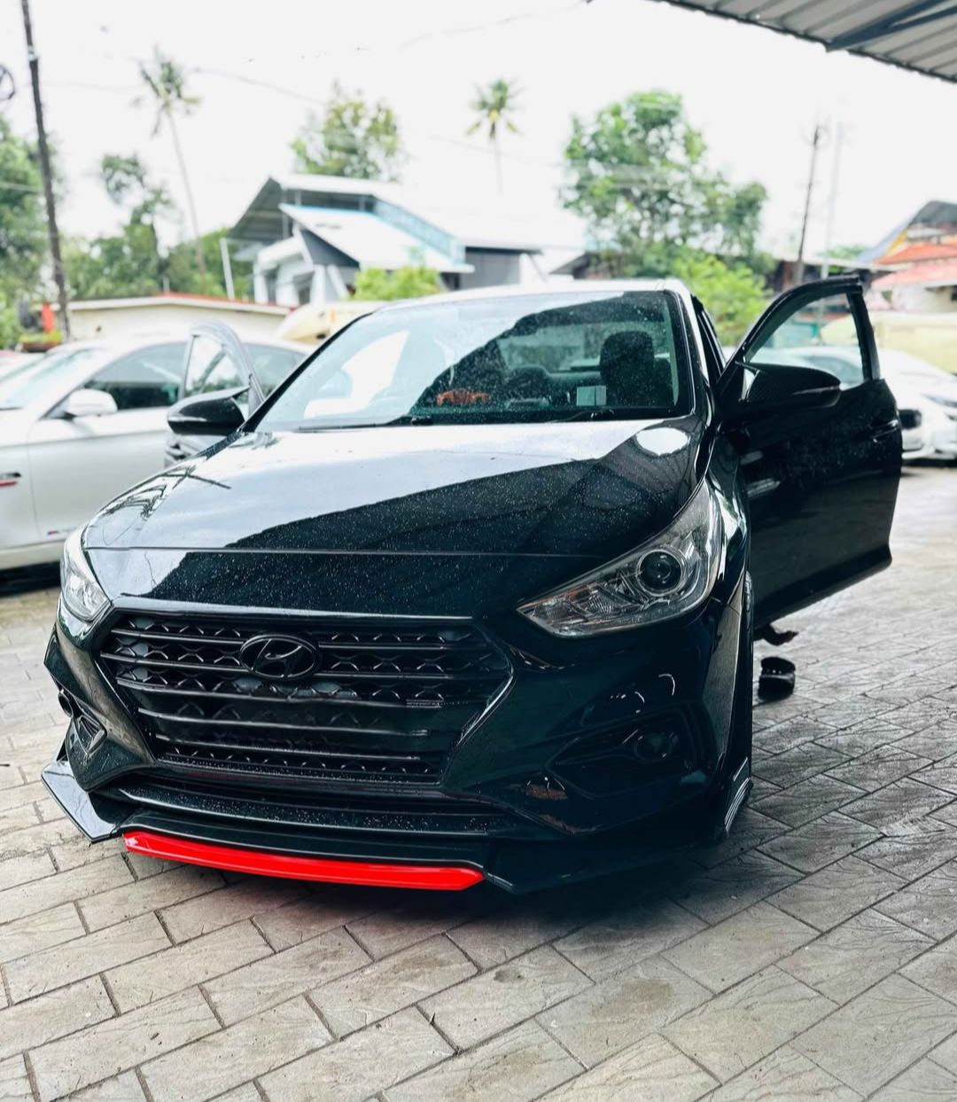 UNIVERSAL 4-PIECE FRONT SPLITTER | Red view 4